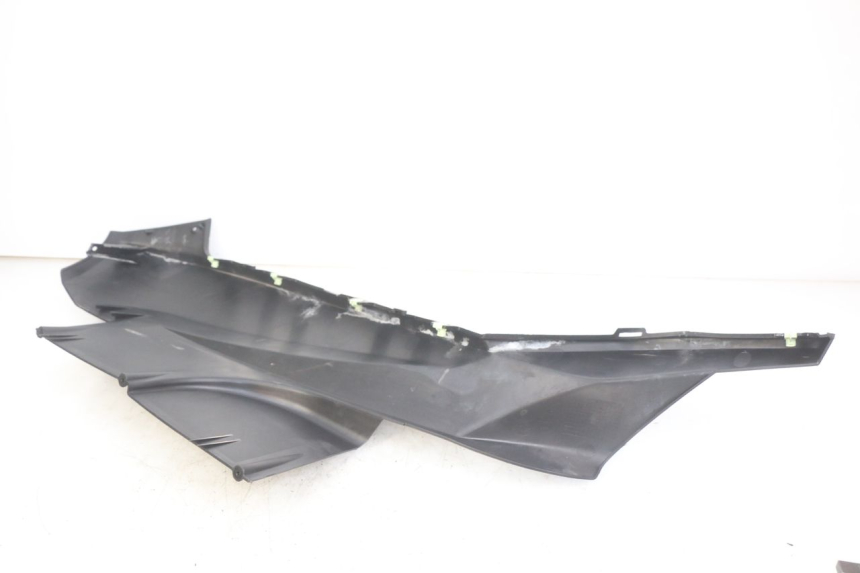 photo de BAS DE CAISSE DROIT PEUGEOT SATELIS 125 (2006 - 2009) - Autre angle de vue