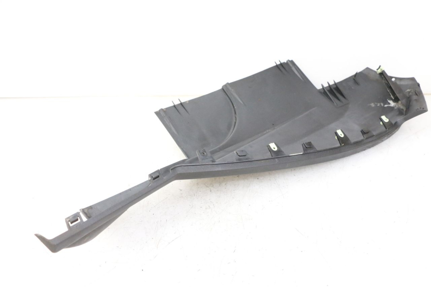 photo de BAS DE CAISSE DROIT PEUGEOT SATELIS 125 (2013 - 2018) - Détail de la pièce