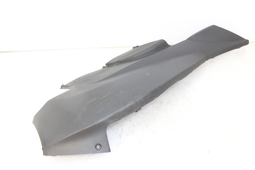 photo de BAS DE CAISSE DROIT PEUGEOT SATELIS 125 (2013 - 2018) - Détail de la pièce