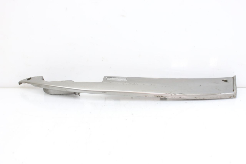 photo de BAS DE CAISSE DROIT KYMCO SENTO 100 (2008 - 2013) - Détail de la pièce