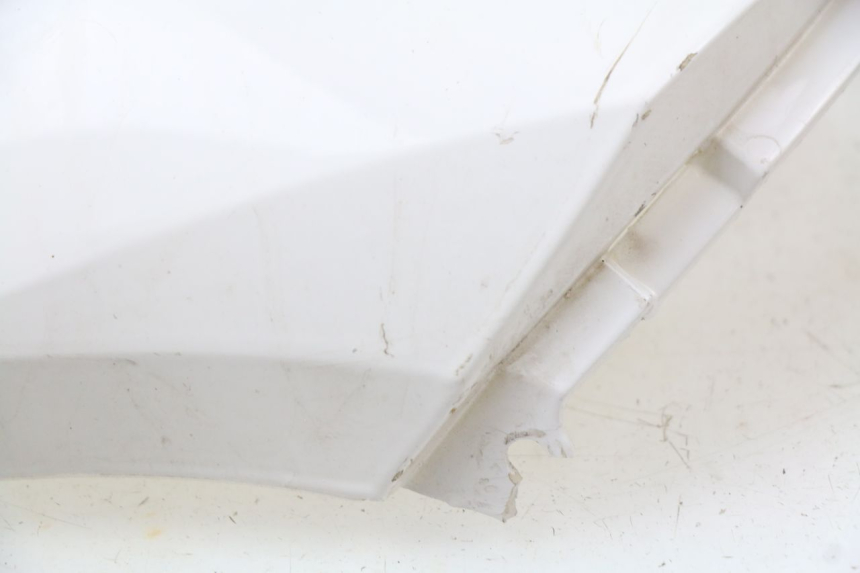 photo de BAS DE CAISSE DROIT RAZZO STEED 125 (2012 - 2018) - Points de fixation