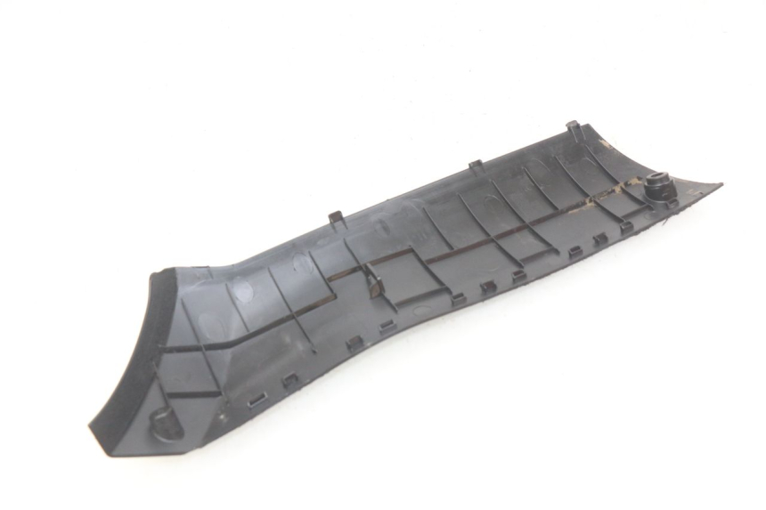 photo de BAS DE CAISSE DROIT PEUGEOT STREETZONE 4T 50 (2018 - 2023) - Autre angle de vue