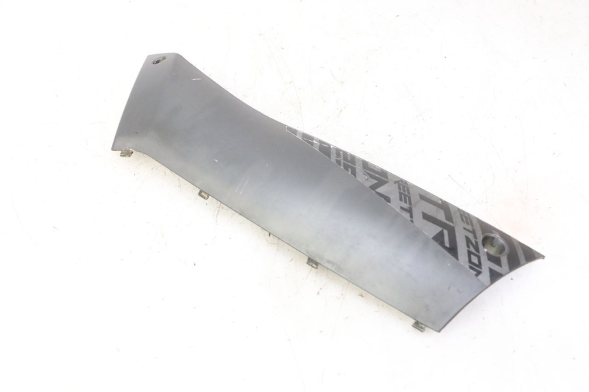 photo de BAS DE CAISSE DROIT PEUGEOT STREETZONE I NAKED 2T 50 (2018 - 2020) - Détail de la pièce