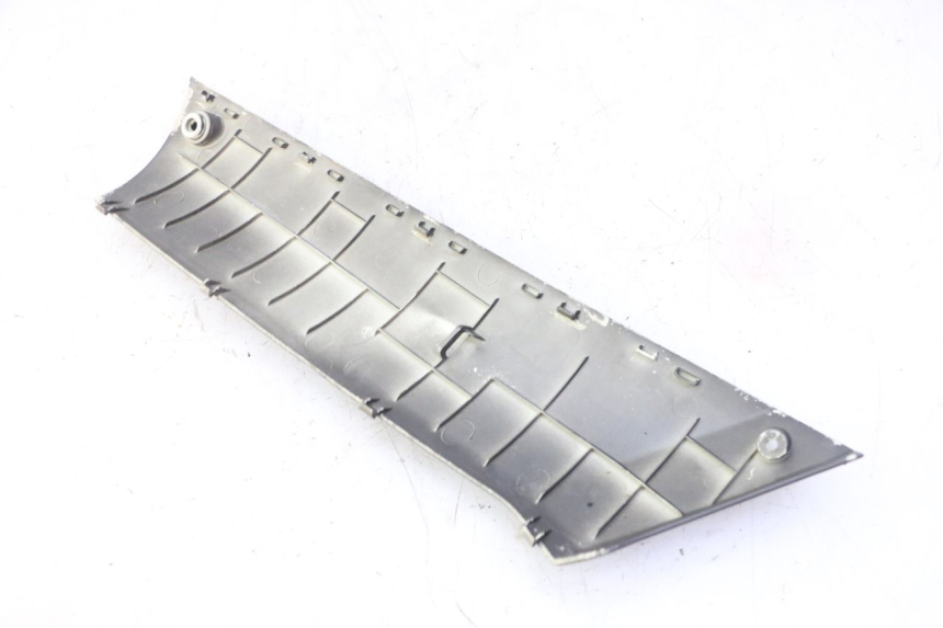 photo de BAS DE CAISSE DROIT PEUGEOT STREETZONE I NAKED 2T 50 (2018 - 2020) - Zoom état d’usage