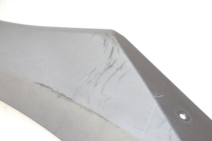 photo de BAS DE CAISSE DROIT YAMAHA XMAX X-MAX 125 (2021 - 2025) - Points de fixation