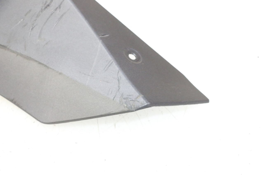 photo de BAS DE CAISSE DROIT YAMAHA XMAX X-MAX 125 (2021 - 2025) - État de surface