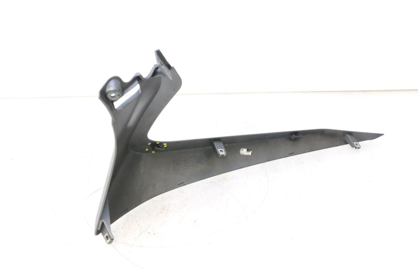 photo de BAS DE CAISSE DROIT YAMAHA X-MAX XMAX 125 (2010 - 2013) - Détails caractéristiques