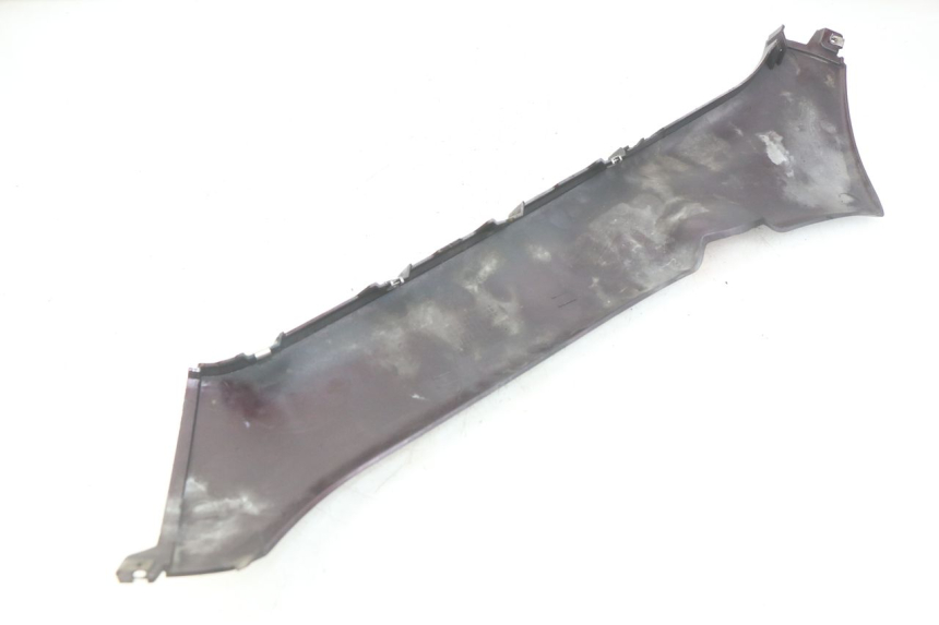 photo de BAS DE CAISSE DROIT PIAGGIO X8 125 (2004 - 2007) - Vue d’ensemble