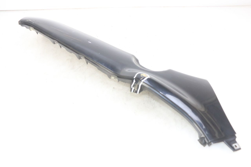 photo de BAS DE CAISSE DROIT PIAGGIO X8 125 (2004 - 2007) - Points de fixation