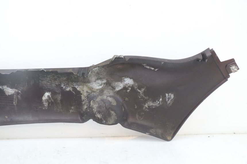 photo de BAS DE CAISSE DROIT PIAGGIO X8 125 (2004 - 2007) - Points de fixation