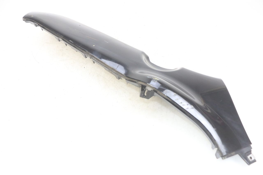 photo de BAS DE CAISSE DROIT PIAGGIO XEVO - X EVO 125 (2007 - 2017) - Zoom état d’usage