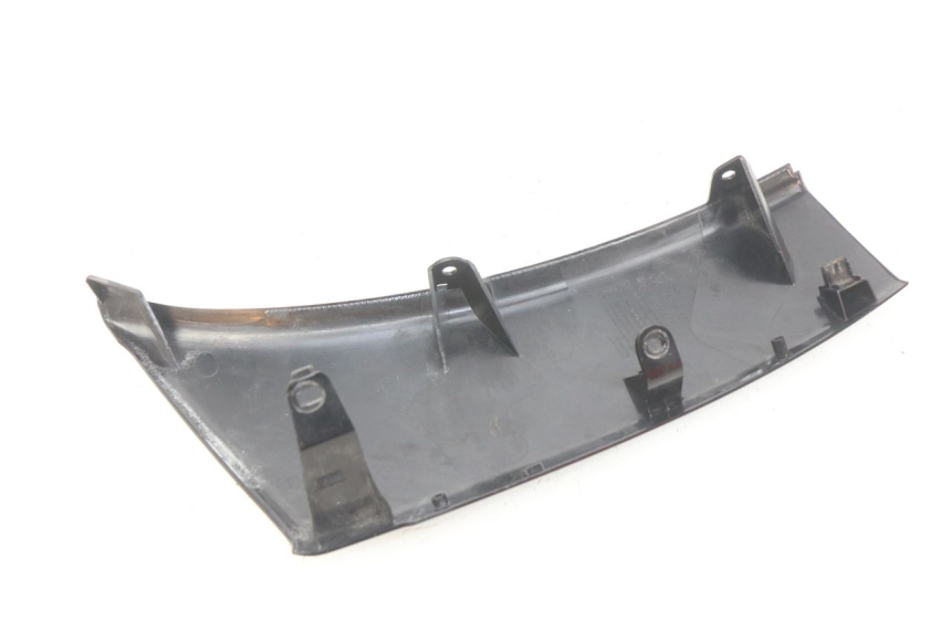 photo de BAS DE CAISSE DROIT YAMAHA XP T-MAX TMAX ABS 530 (2012 - 2015) - Gros plan technique