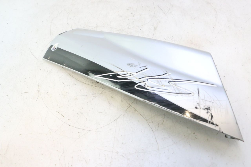 photo de BAS DE CAISSE DROIT YAMAHA YP MAJESTY 125 (2002 - 2006) - Points de fixation