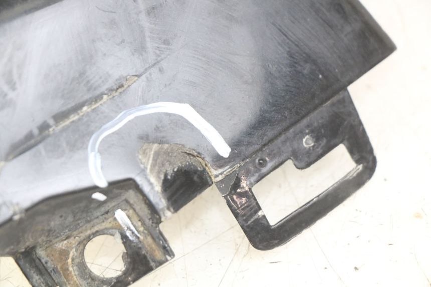 photo de BAS DE CAISSE DROIT YAMAHA YZF R1 1000 (2007 - 2008) - État de surface