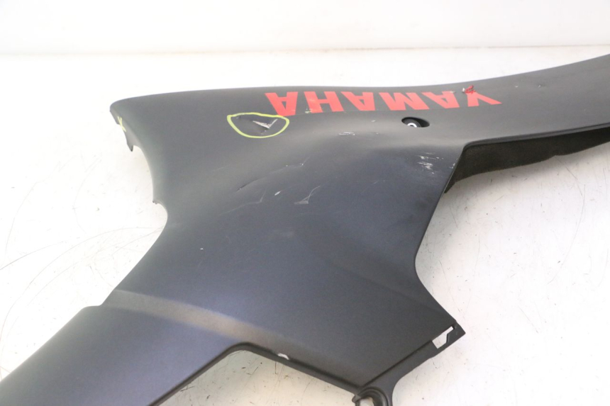 photo de BAS DE CAISSE DROIT YAMAHA YZF R6 600 (2008 - 2009) - Marquages et références