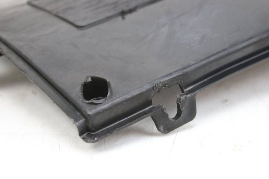 photo de BAS DE CAISSE HONDA FES PANTHEON 125 (2003 - 2007) - Vue d’ensemble