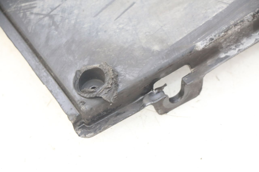 photo de BAS DE CAISSE HONDA FES S-WING SWING ABS 125 (2007 - 2015) - Zoom état d’usage