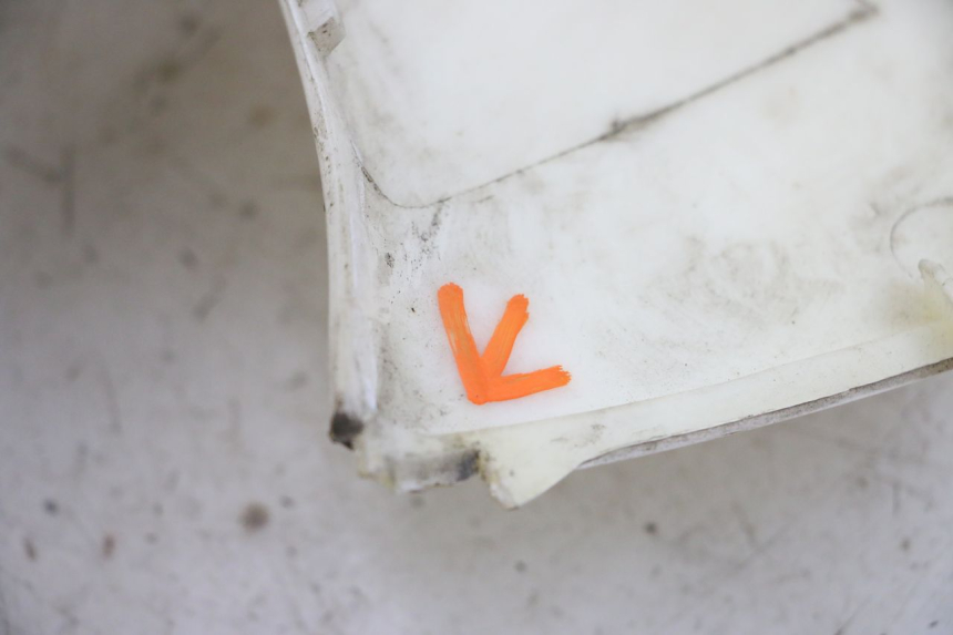 photo de BAS DE CAISSE GAUCHE JONWAY AZTRAL 125 (2008 - 2017) - Détail de la pièce