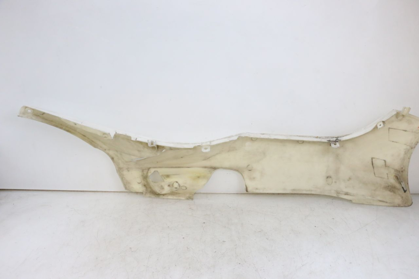 photo de BAS DE CAISSE GAUCHE JONWAY AZTRAL 125 (2008 - 2017) - Gros plan technique