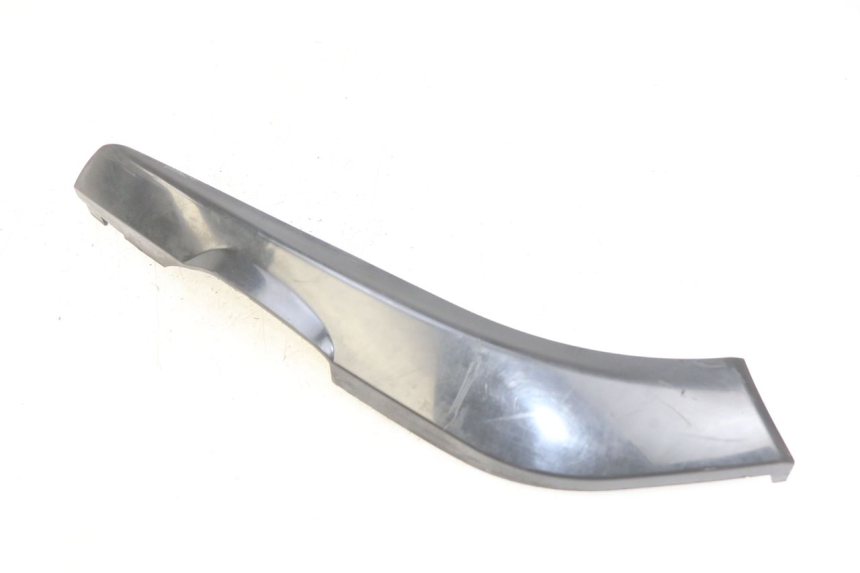 photo de BAS DE CAISSE GAUCHE PIAGGIO BEVERLY 125 (2010 - 2015) - Vue principale