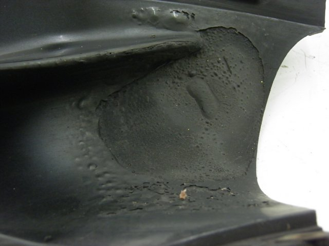 photo de BAS DE CAISSE GAUCHE BMW R RT ABS 1100 (1996 - 2001) - Zoom état d’usage