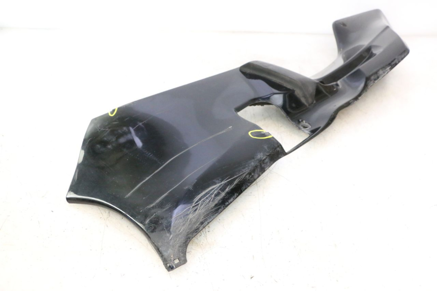 photo de BAS DE CAISSE GAUCHE SUZUKI BURGMAN EXECUTIVE ABS 650 (2006 - 2012) - Photo complémentaire