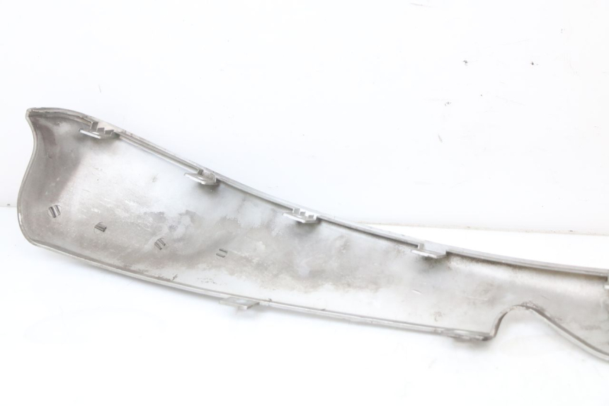 photo de BAS DE CAISSE GAUCHE BMW C1 125 (2000 - 2003) - Marquages et références