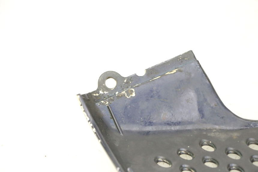 photo de BAS DE CAISSE GAUCHE HONDA CBR RR FIREBLADE 900 (1992 - 1994) - Gros plan technique