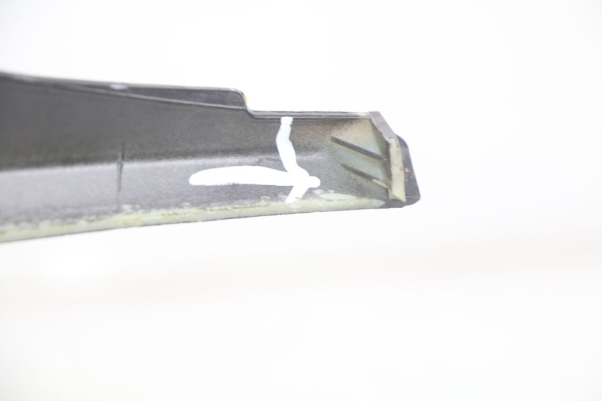 photo de BAS DE CAISSE GAUCHE PEUGEOT CITYSTAR 125 (2011 - 2017) - Zoom état d’usage