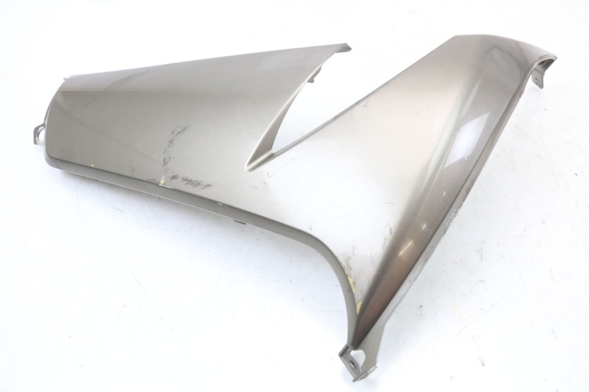 photo de BAS DE CAISSE GAUCHE PEUGEOT CITYSTAR 50 (2013 - 2017) - Gros plan technique