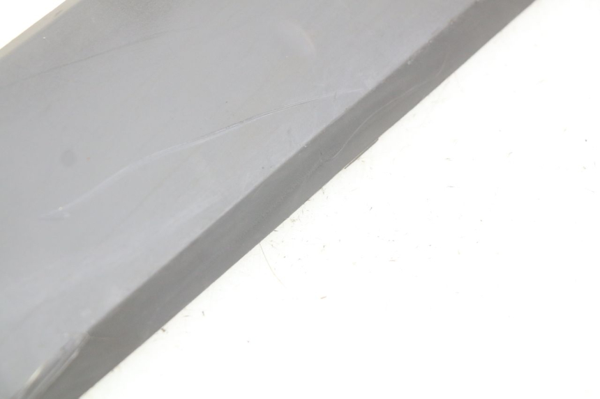 photo de BAS DE CAISSE GAUCHE SUZUKI CP 80 (1985 - 1996) - Autre angle de vue