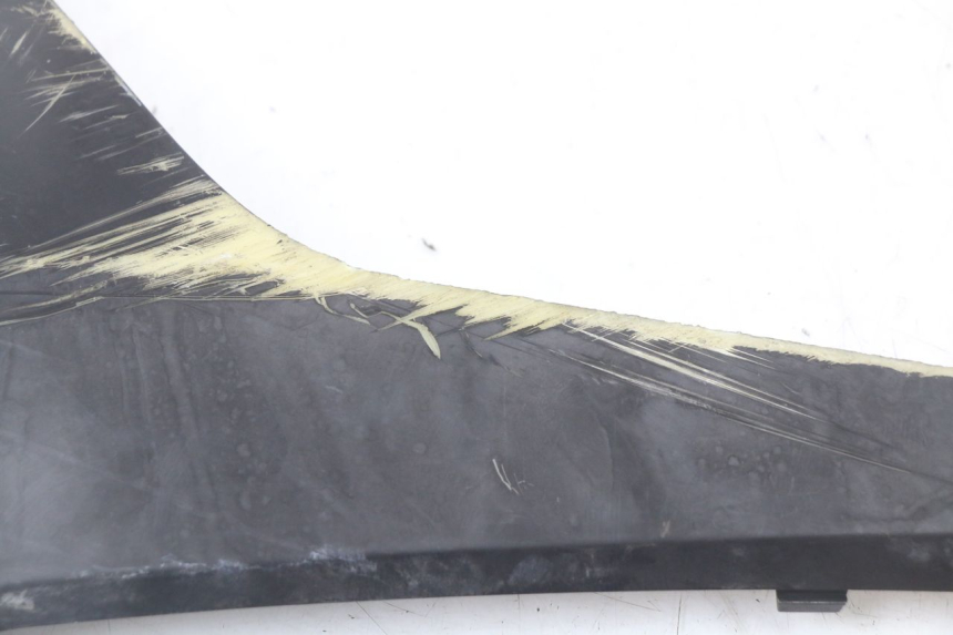 photo de BAS DE CAISSE GAUCHE LONGJIA EASY MAX 125 (2020 - 2024) - Gros plan technique