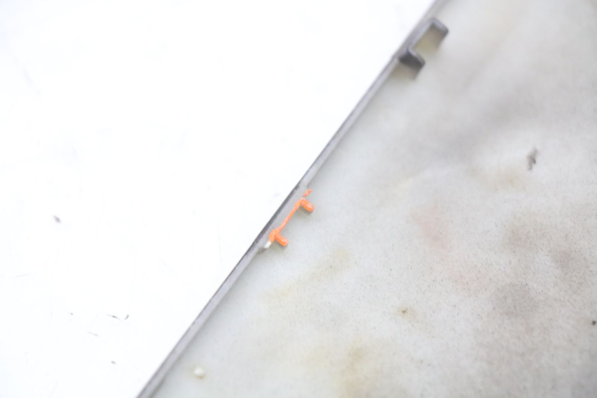 photo de BAS DE CAISSE GAUCHE LONGJIA EASY MAX 125 (2020 - 2024) - État de surface