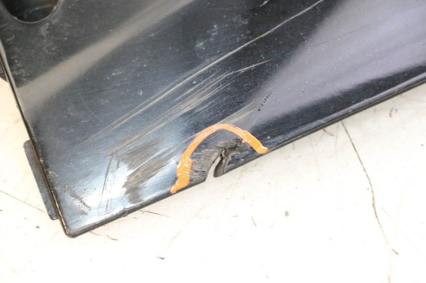 photo de BAS DE CAISSE GAUCHE HONDA FES S-WING SWING ABS 125 (2007 - 2015) - Vue d’ensemble