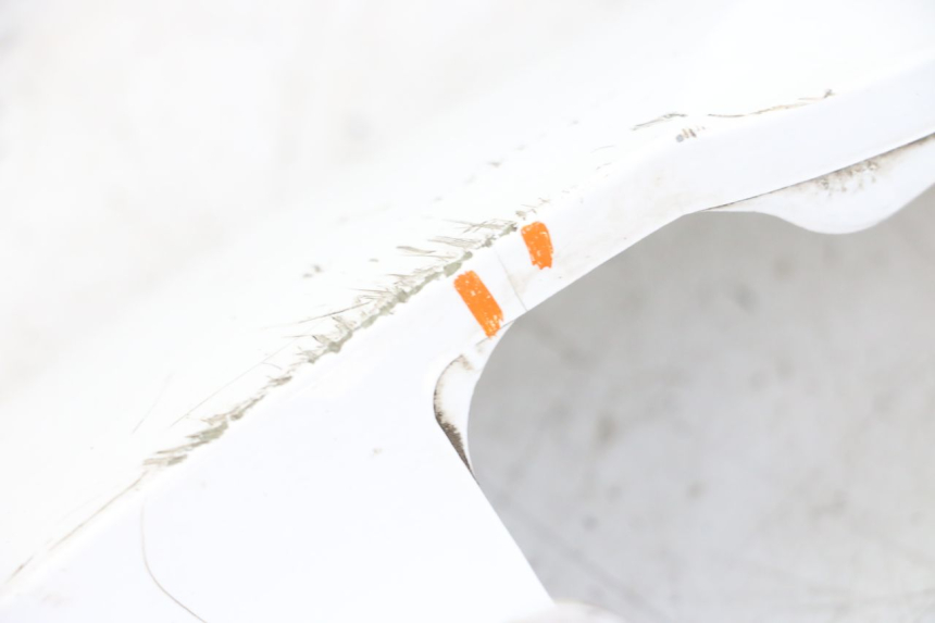 photo de BAS DE CAISSE GAUCHE SYM FIDDLE 3 III 50 (2014 - 2020) - Zoom état d’usage