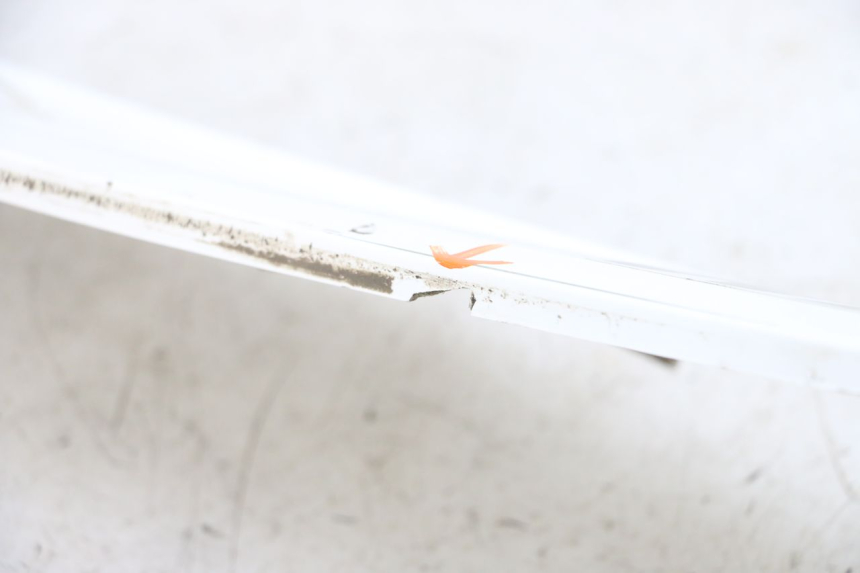 photo de BAS DE CAISSE GAUCHE SYM FIDDLE 3 III 50 (2014 - 2020) - Marquages et références