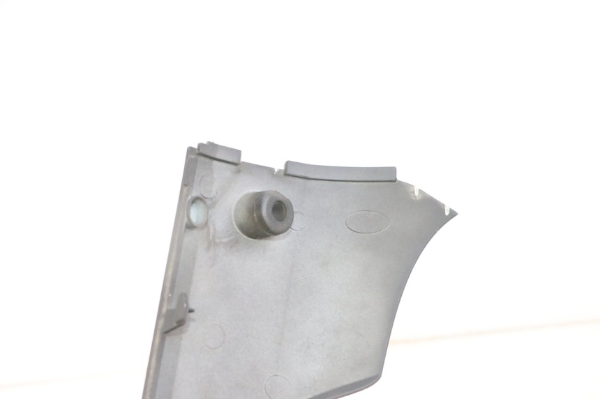 photo de BAS DE CAISSE GAUCHE SYM FIDDLE 3 III 50 (2014 - 2020) - Zoom état d’usage