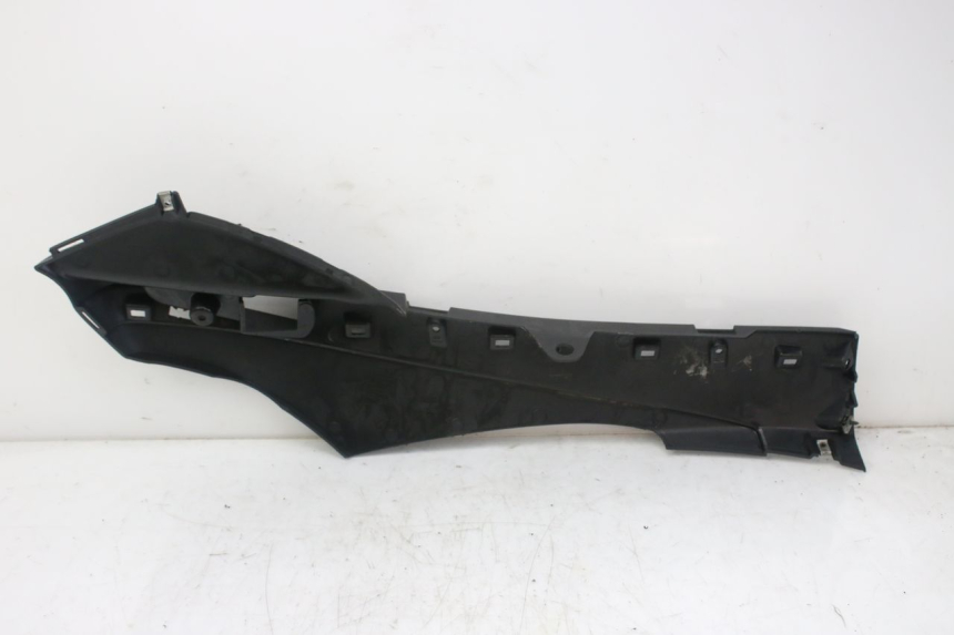 photo de BAS DE CAISSE GAUCHE PIAGGIO FLY 4T 50 (2013 - 2017) - Marquages et références