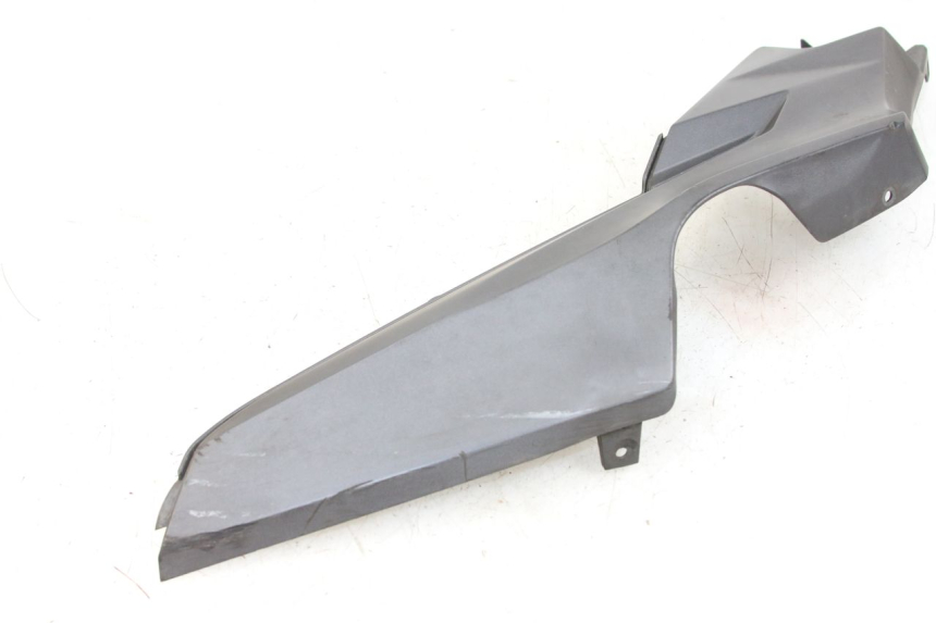 photo de BAS DE CAISSE GAUCHE HONDA FORZA 125 (2015 - 2016) - Zoom état d’usage