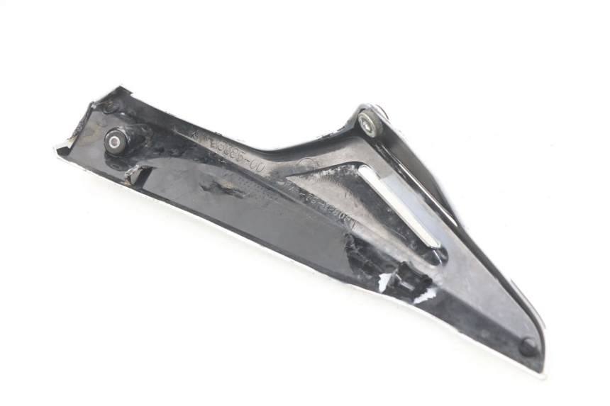 photo de BAS DE CAISSE GAUCHE YAMAHA FZ8 800 (2010 - 2016) - Zoom état d’usage