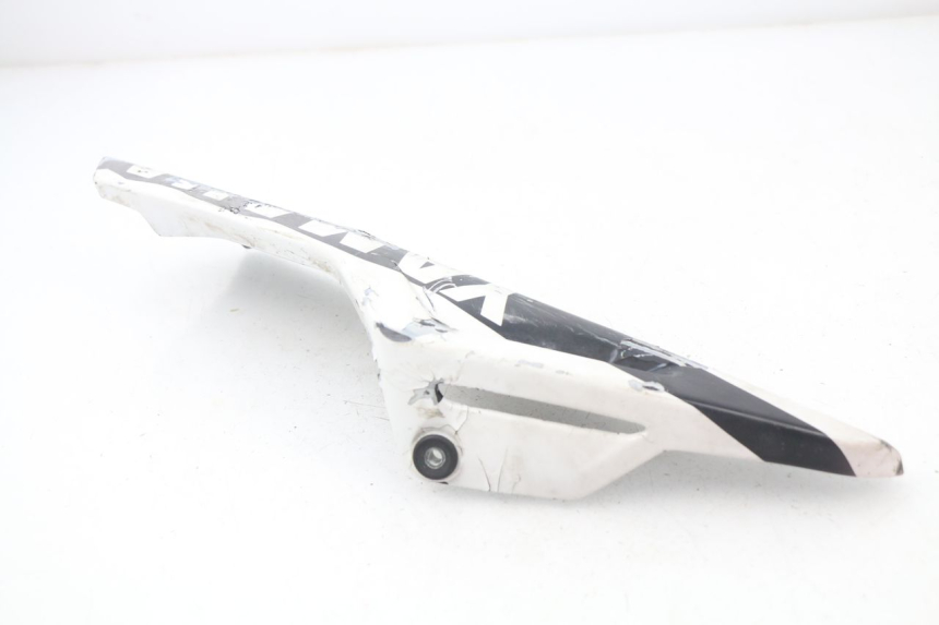 photo de BAS DE CAISSE GAUCHE YAMAHA FZ8 800 (2010 - 2016) - Points de fixation