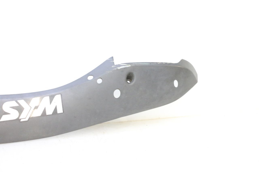 photo de BAS DE CAISSE GAUCHE SYM GTS EVO 125 (2009 - 2013) - Zoom état d’usage
