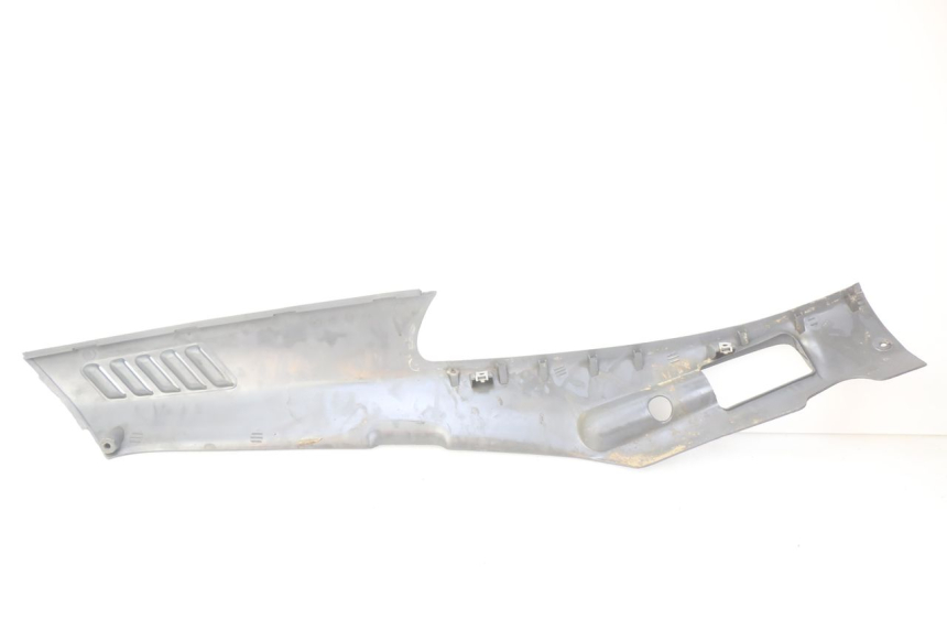 photo de BAS DE CAISSE GAUCHE PIAGGIO HEXAGON 2T 125 (1994 - 1998) - Gros plan technique