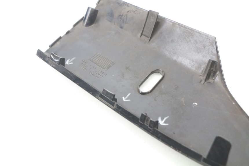 photo de BAS DE CAISSE GAUCHE HONDA FES S-WING SWING 125 (2007 - 2015) - Détail de la pièce