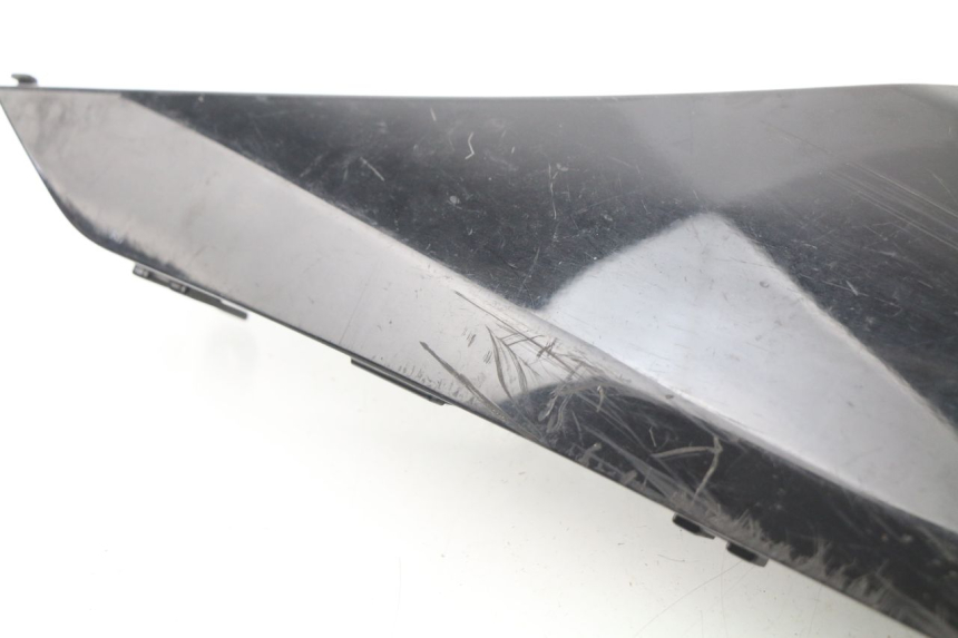 photo de BAS DE CAISSE GAUCHE HONDA FES S-WING SWING 125 (2007 - 2015) - Vue d’ensemble