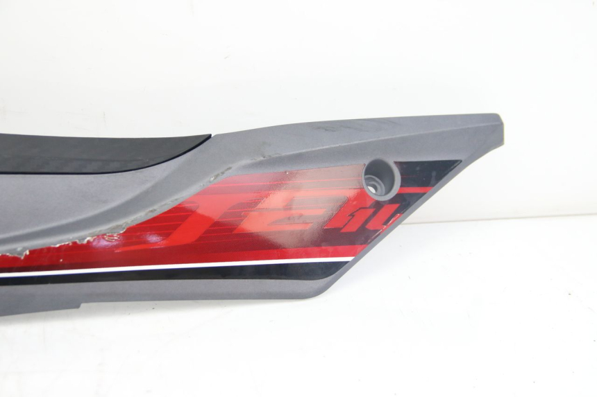 photo de BAS DE CAISSE GAUCHE SYM JET 4 4T 50 (2018 - 2021) - Gros plan technique