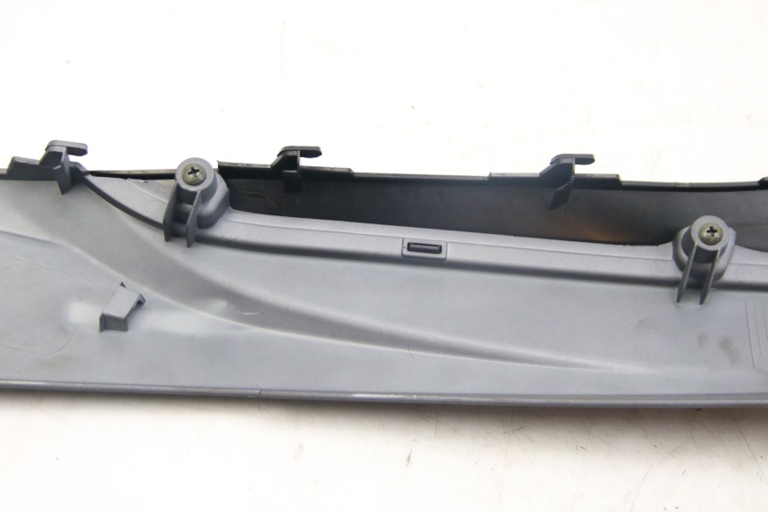 photo de BAS DE CAISSE GAUCHE SYM JET 4 4T 50 (2018 - 2021) - Pièce contrôlée