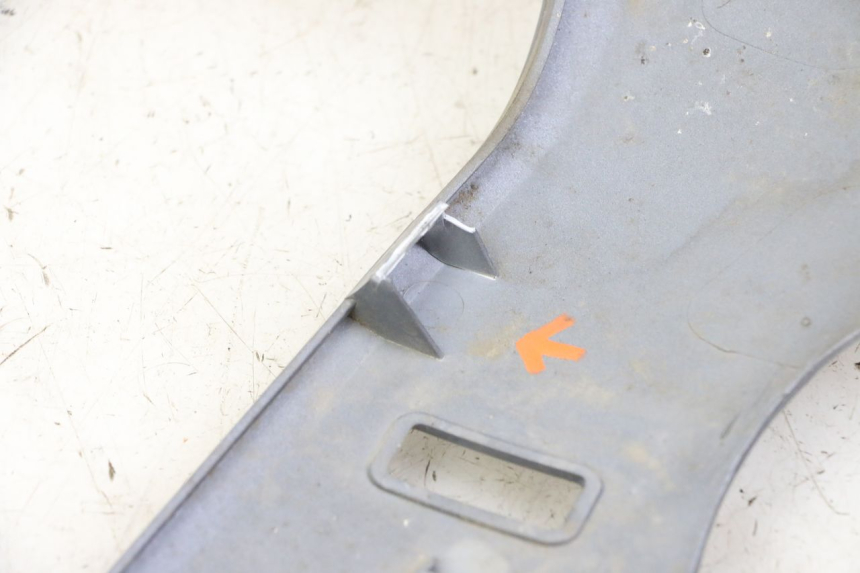 photo de BAS DE CAISSE GAUCHE SYM JOYMAX 125 (2010 - 2017) - Autre angle de vue