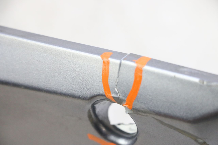 photo de BAS DE CAISSE GAUCHE SYM JOYMAX 125 (2010 - 2017) - Vue d’ensemble