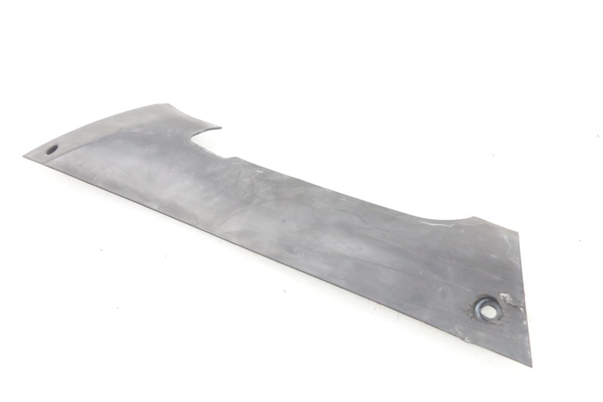 photo de BAS DE CAISSE GAUCHE PEUGEOT KISBEE 2T 50 (2010 - 2017) - Gros plan technique